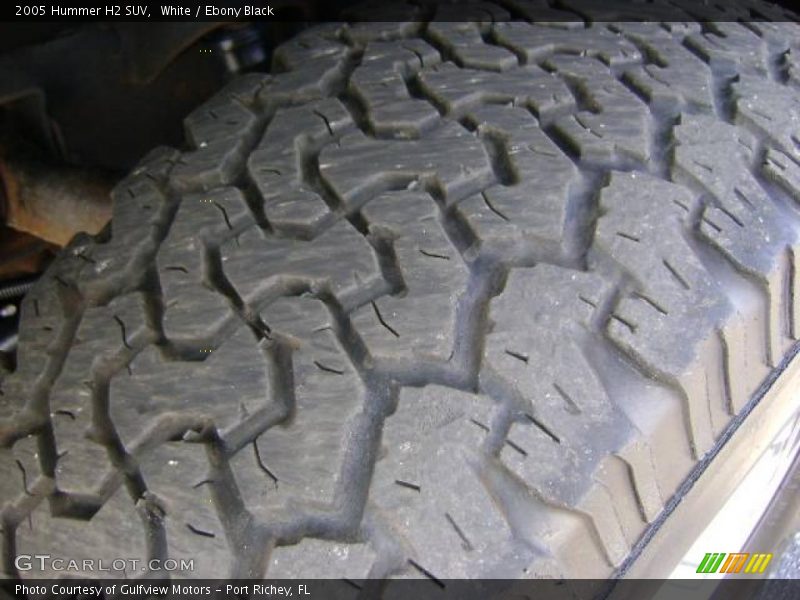 White / Ebony Black 2005 Hummer H2 SUV