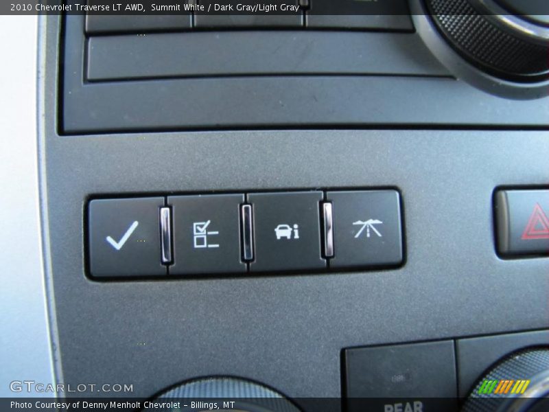 Summit White / Dark Gray/Light Gray 2010 Chevrolet Traverse LT AWD