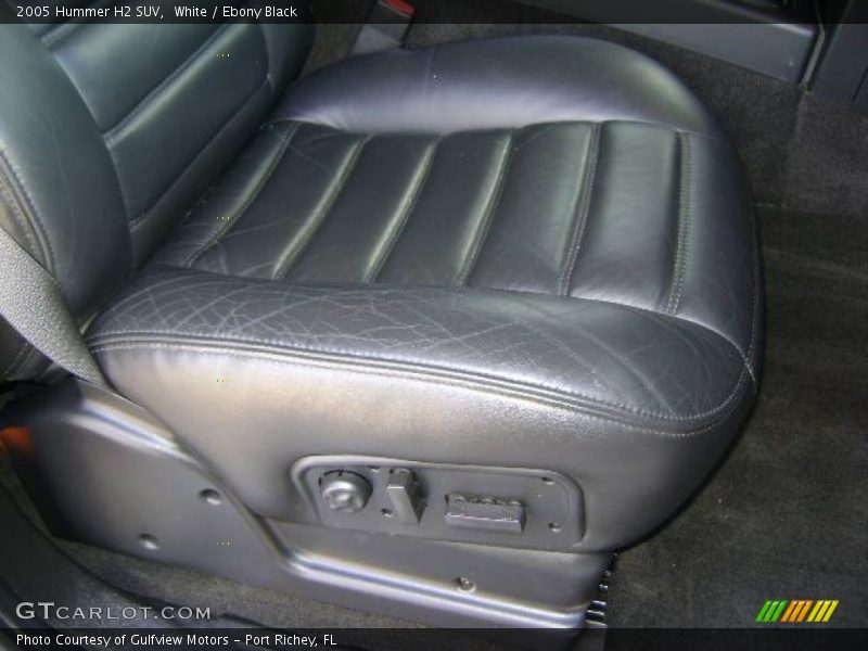 White / Ebony Black 2005 Hummer H2 SUV