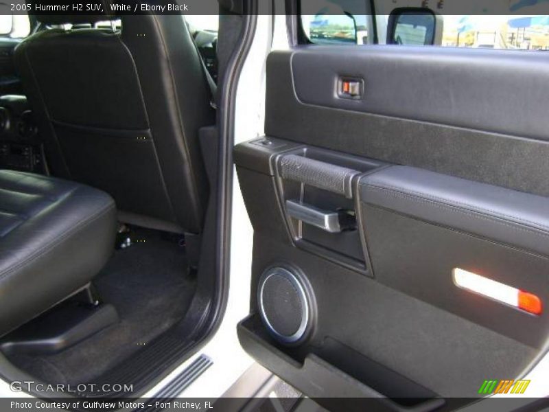 White / Ebony Black 2005 Hummer H2 SUV