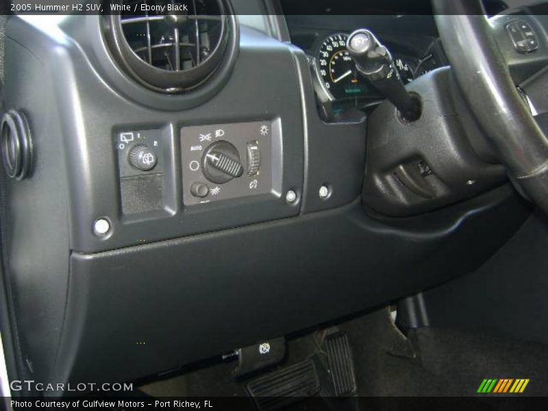 White / Ebony Black 2005 Hummer H2 SUV