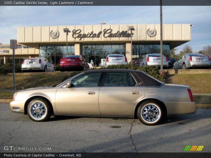 Light Cashmere / Cashmere 2005 Cadillac DeVille Sedan
