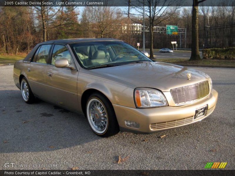 Light Cashmere / Cashmere 2005 Cadillac DeVille Sedan