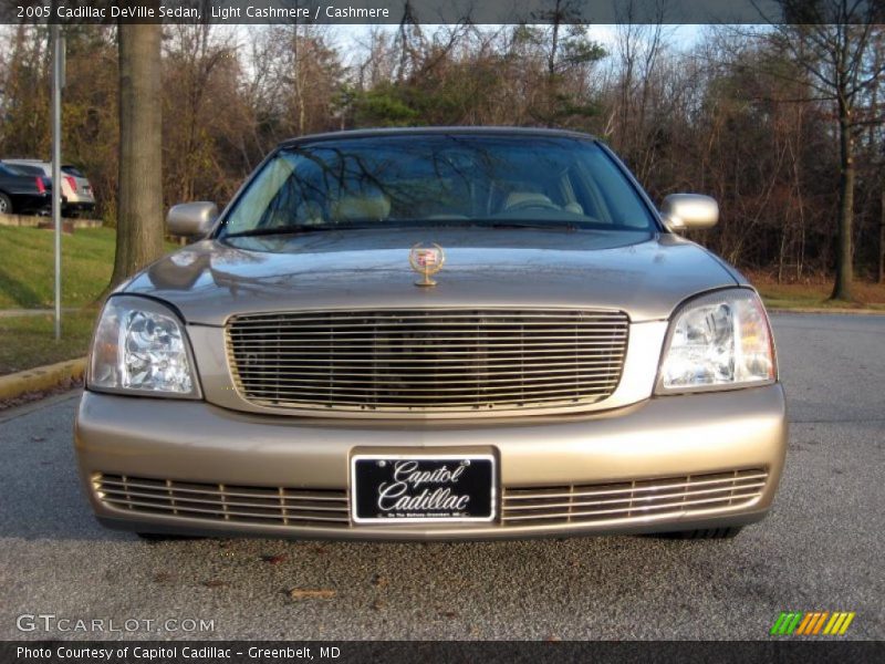 Light Cashmere / Cashmere 2005 Cadillac DeVille Sedan