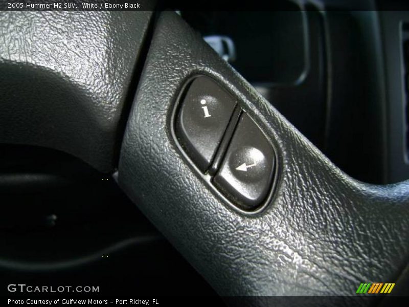 White / Ebony Black 2005 Hummer H2 SUV