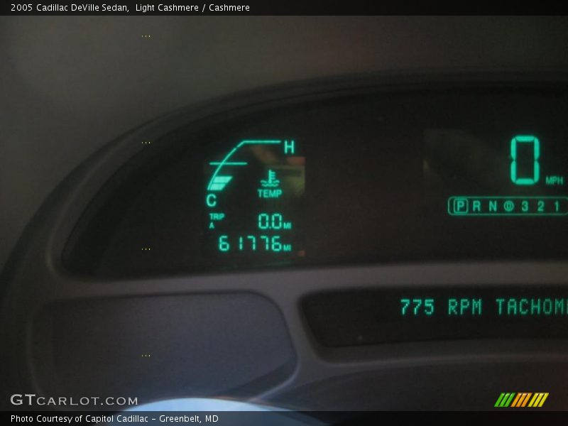 Light Cashmere / Cashmere 2005 Cadillac DeVille Sedan