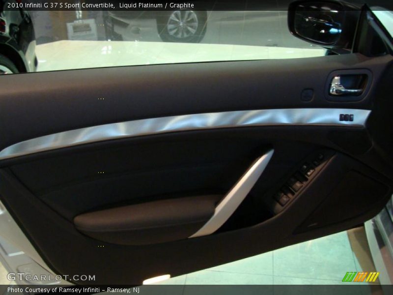 Door Panel of 2010 G 37 S Sport Convertible