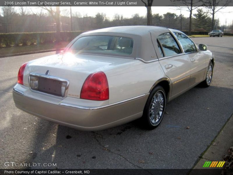 Ceramic White Tri-Coat / Light Camel 2006 Lincoln Town Car Designer Series