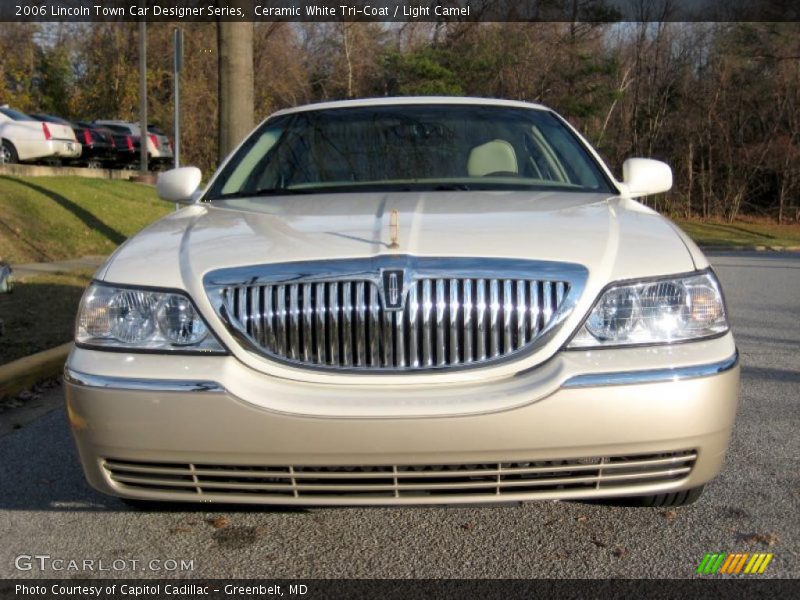 Ceramic White Tri-Coat / Light Camel 2006 Lincoln Town Car Designer Series