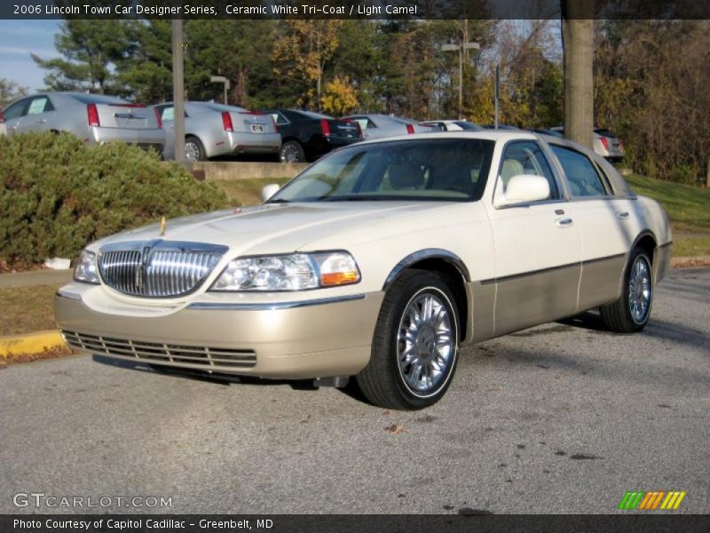 Ceramic White Tri-Coat / Light Camel 2006 Lincoln Town Car Designer Series