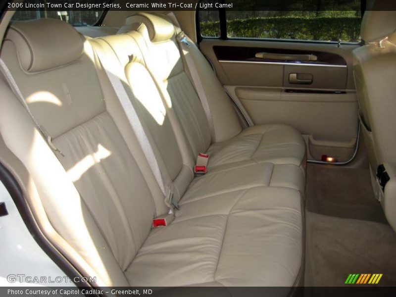 Ceramic White Tri-Coat / Light Camel 2006 Lincoln Town Car Designer Series