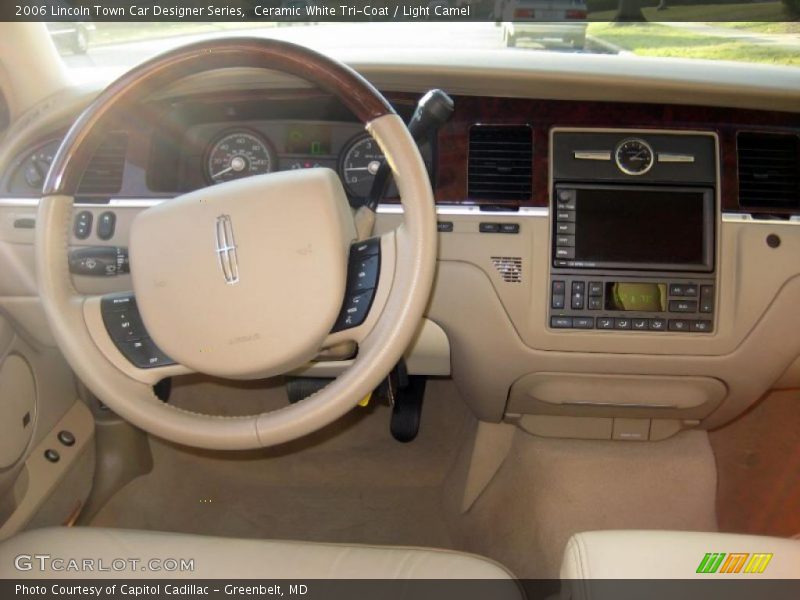 Ceramic White Tri-Coat / Light Camel 2006 Lincoln Town Car Designer Series