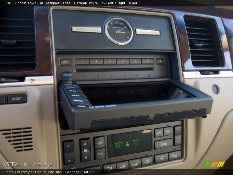 Ceramic White Tri-Coat / Light Camel 2006 Lincoln Town Car Designer Series