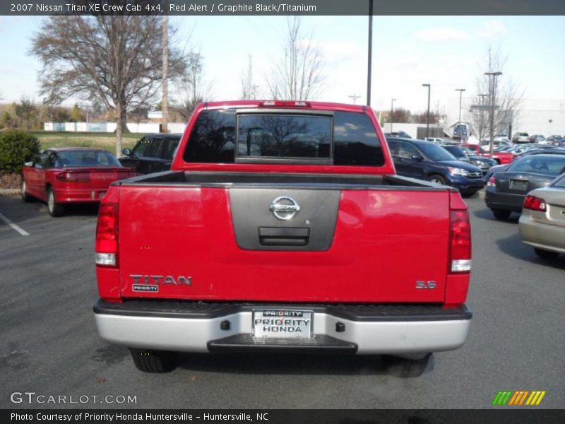 Red Alert / Graphite Black/Titanium 2007 Nissan Titan XE Crew Cab 4x4