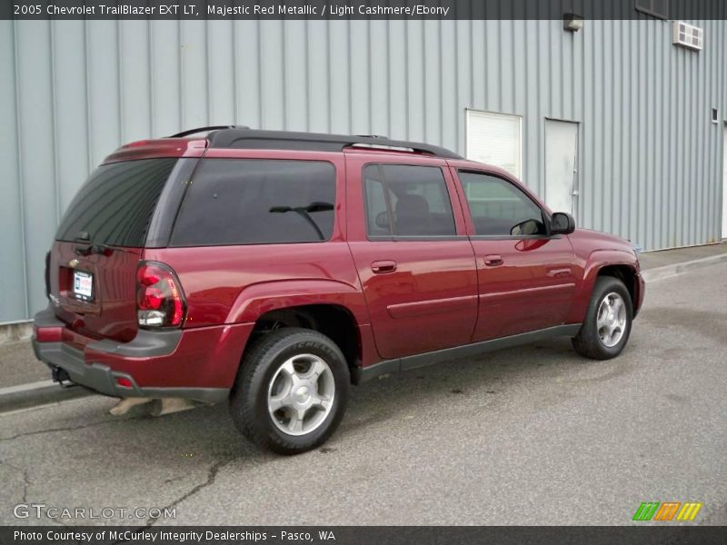 Majestic Red Metallic / Light Cashmere/Ebony 2005 Chevrolet TrailBlazer EXT LT