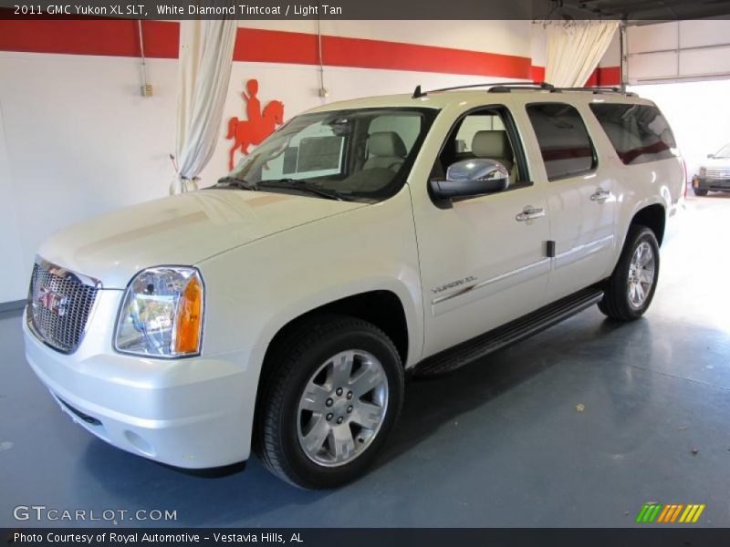 White Diamond Tintcoat / Light Tan 2011 GMC Yukon XL SLT