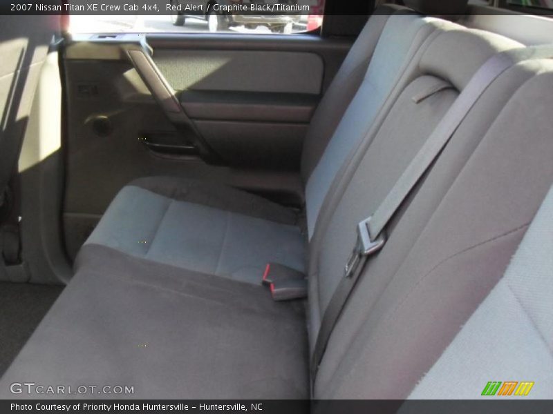 Red Alert / Graphite Black/Titanium 2007 Nissan Titan XE Crew Cab 4x4