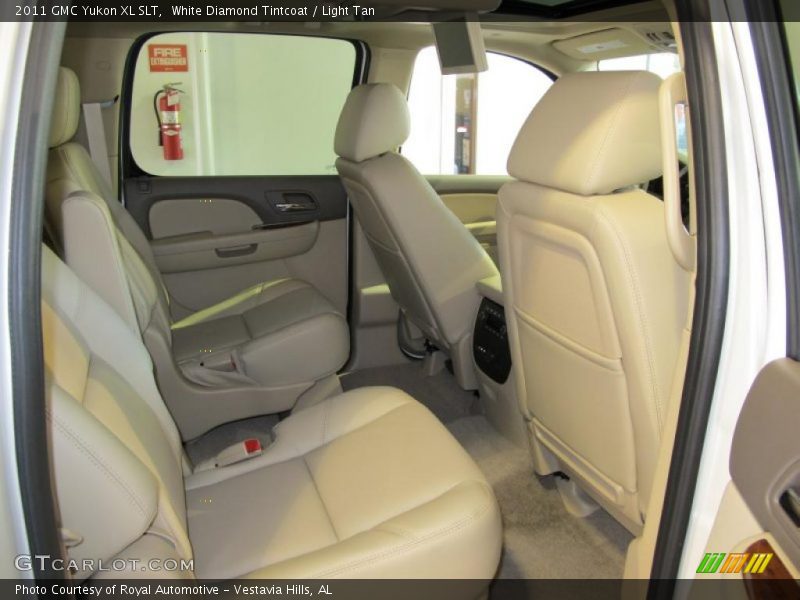 White Diamond Tintcoat / Light Tan 2011 GMC Yukon XL SLT