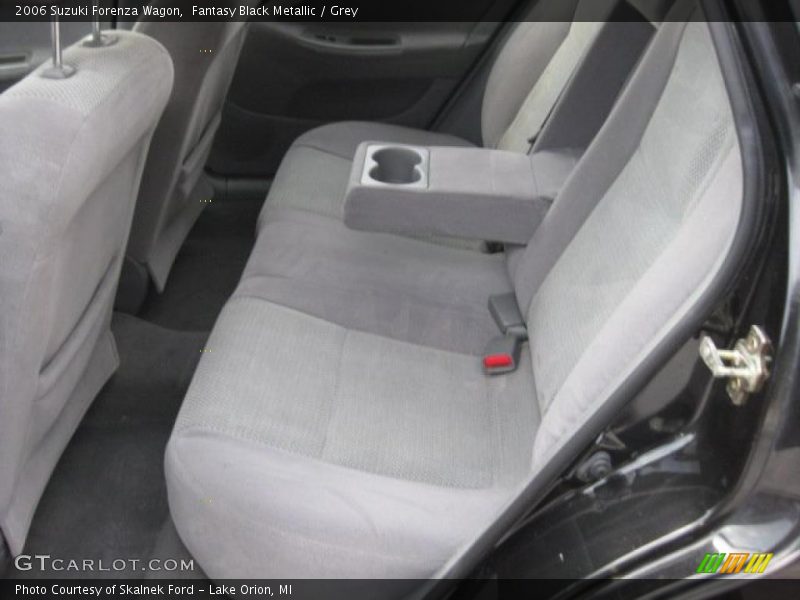 Fantasy Black Metallic / Grey 2006 Suzuki Forenza Wagon