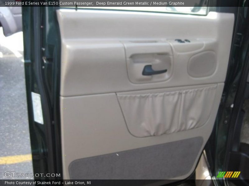 Deep Emerald Green Metallic / Medium Graphite 1999 Ford E Series Van E150 Custom Passenger