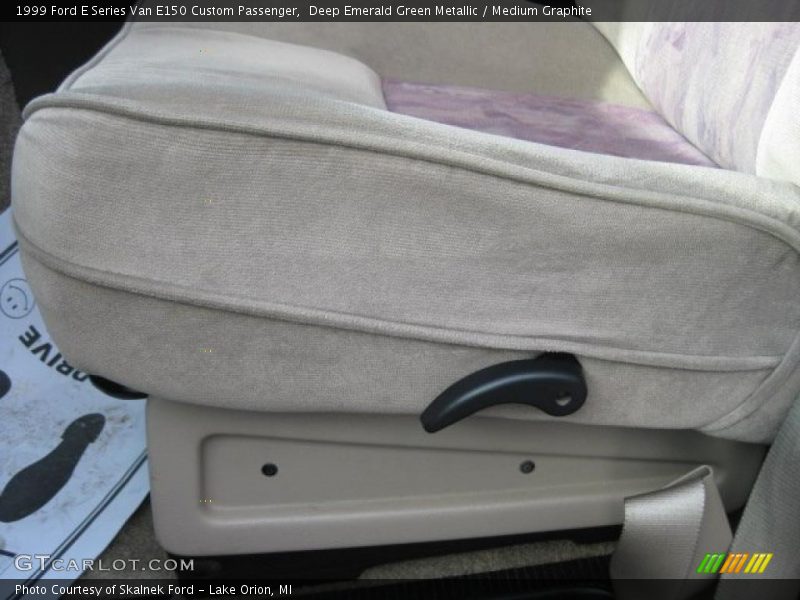 Deep Emerald Green Metallic / Medium Graphite 1999 Ford E Series Van E150 Custom Passenger