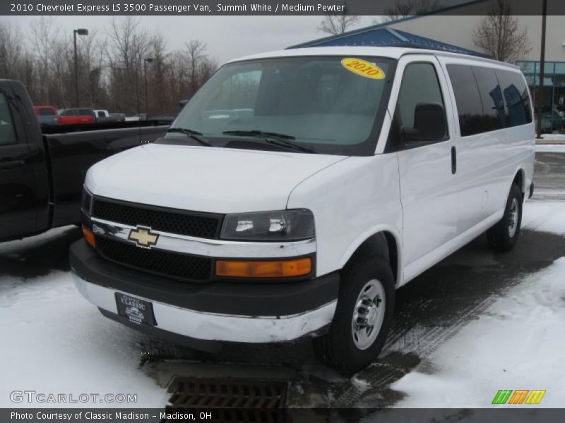 Summit White / Medium Pewter 2010 Chevrolet Express LS 3500 Passenger Van