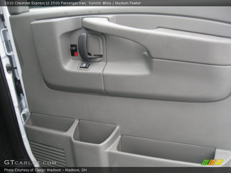 Summit White / Medium Pewter 2010 Chevrolet Express LS 3500 Passenger Van