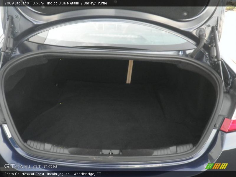 Indigo Blue Metallic / Barley/Truffle 2009 Jaguar XF Luxury