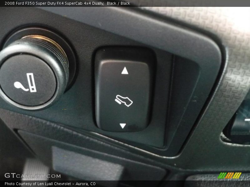 Controls of 2008 F350 Super Duty FX4 SuperCab 4x4 Dually