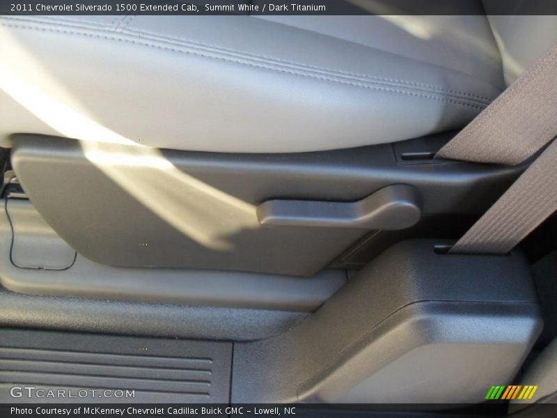 Summit White / Dark Titanium 2011 Chevrolet Silverado 1500 Extended Cab
