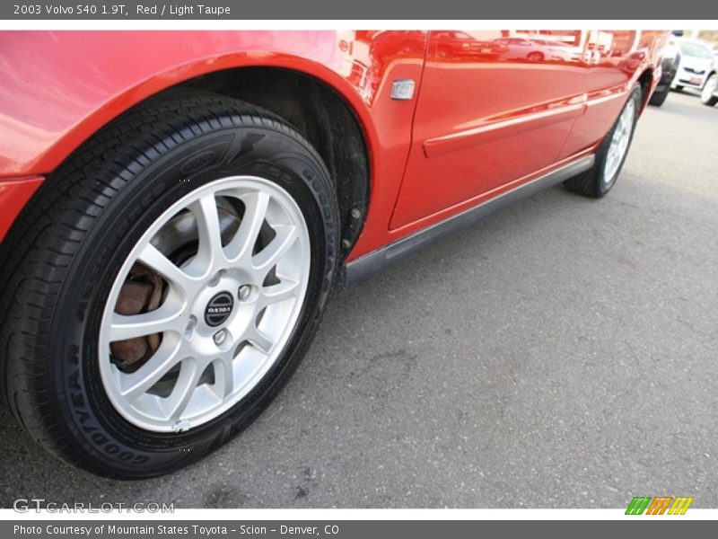 Red / Light Taupe 2003 Volvo S40 1.9T