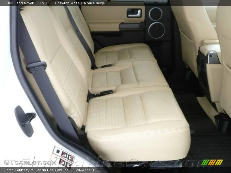 Chawton White / Alpaca Beige 2006 Land Rover LR3 V8 SE