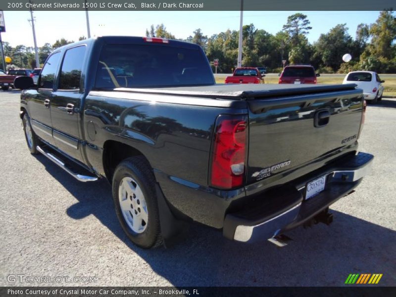 Black / Dark Charcoal 2005 Chevrolet Silverado 1500 LS Crew Cab
