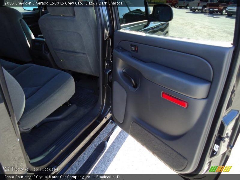 Black / Dark Charcoal 2005 Chevrolet Silverado 1500 LS Crew Cab