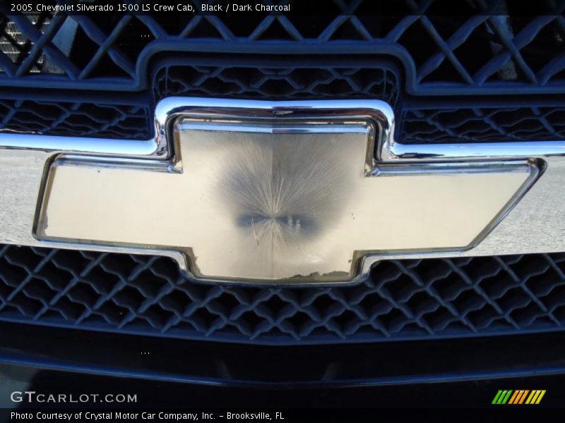 Black / Dark Charcoal 2005 Chevrolet Silverado 1500 LS Crew Cab