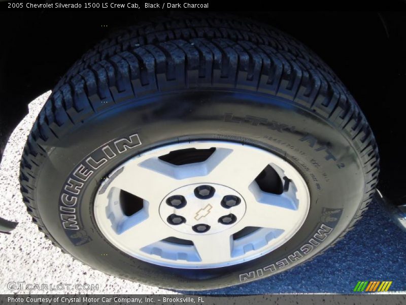 Black / Dark Charcoal 2005 Chevrolet Silverado 1500 LS Crew Cab