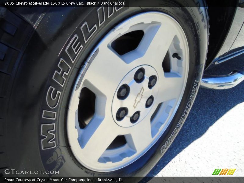 Black / Dark Charcoal 2005 Chevrolet Silverado 1500 LS Crew Cab