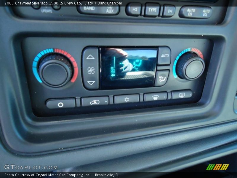 Black / Dark Charcoal 2005 Chevrolet Silverado 1500 LS Crew Cab