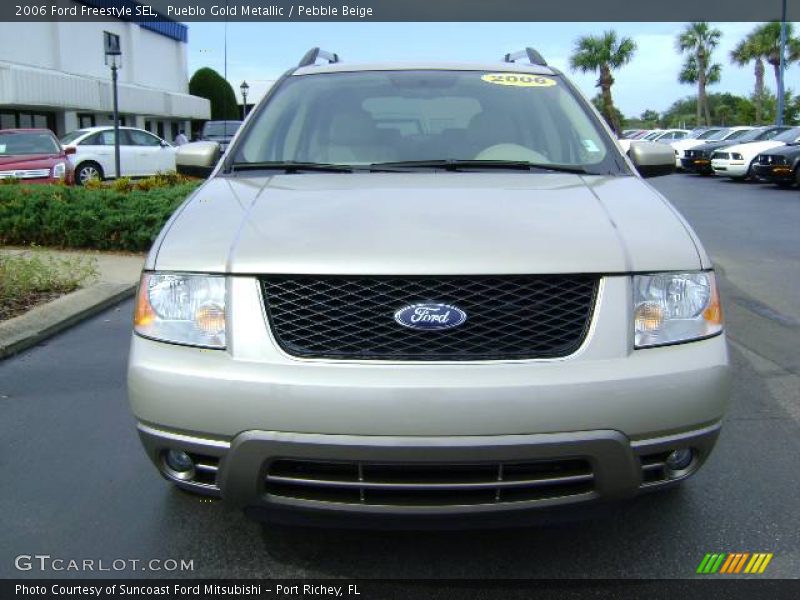 Pueblo Gold Metallic / Pebble Beige 2006 Ford Freestyle SEL