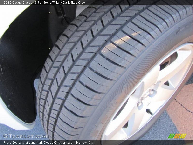 Stone White / Dark Slate Gray 2010 Dodge Charger 3.5L