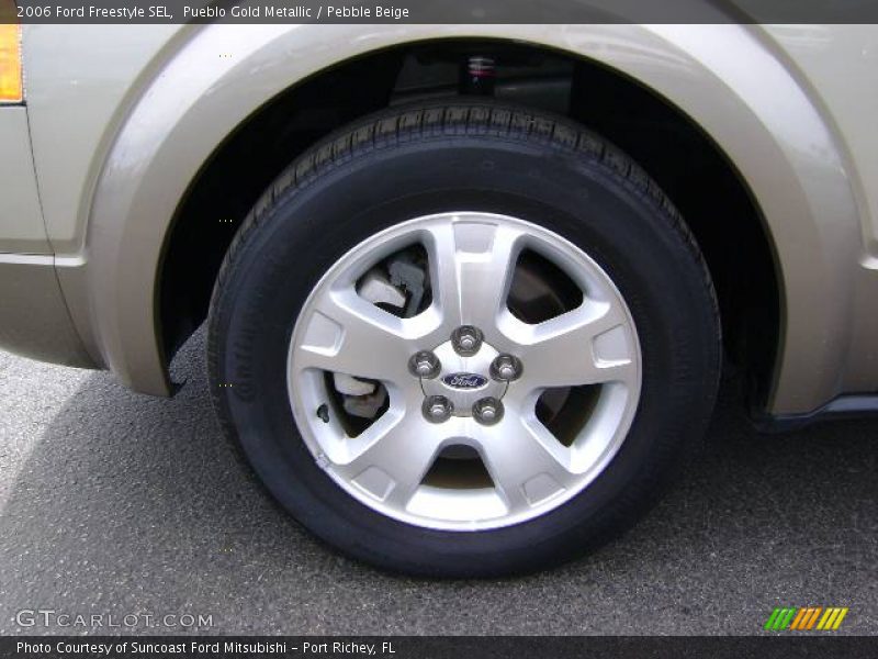 Pueblo Gold Metallic / Pebble Beige 2006 Ford Freestyle SEL