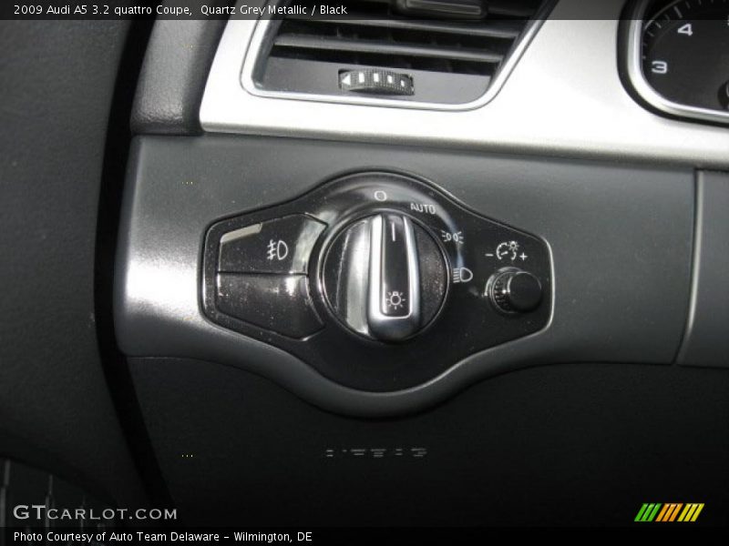 Controls of 2009 A5 3.2 quattro Coupe