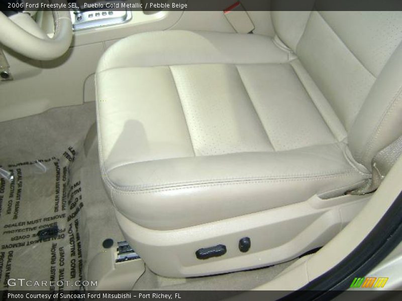 Pueblo Gold Metallic / Pebble Beige 2006 Ford Freestyle SEL
