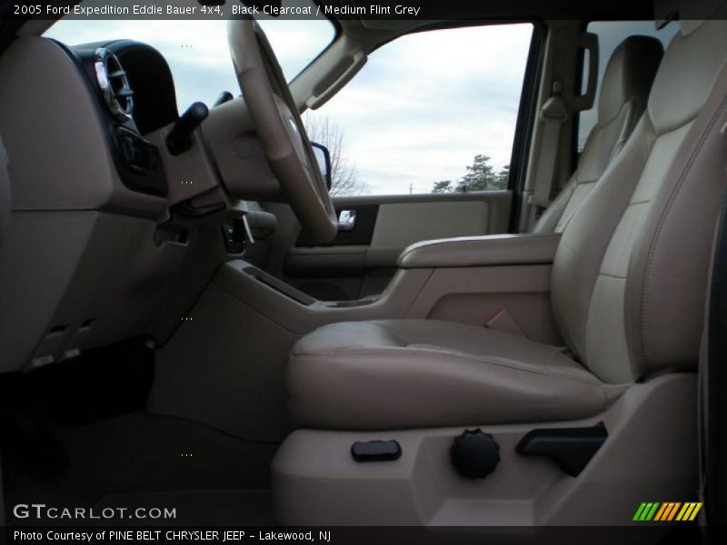 Black Clearcoat / Medium Flint Grey 2005 Ford Expedition Eddie Bauer 4x4