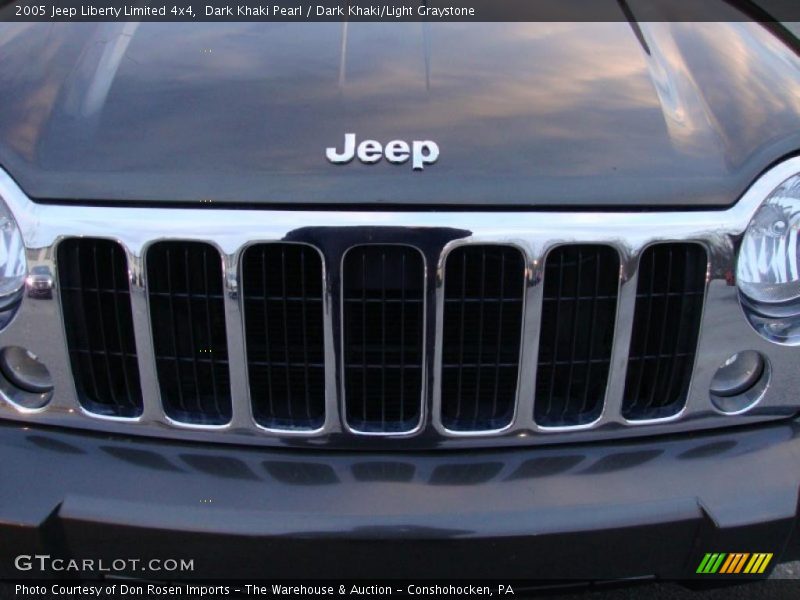 Dark Khaki Pearl / Dark Khaki/Light Graystone 2005 Jeep Liberty Limited 4x4