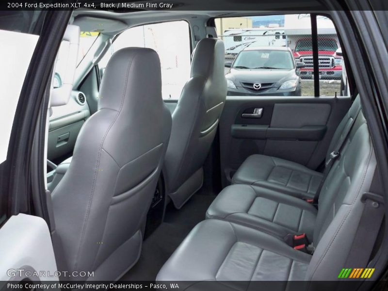 Black / Medium Flint Gray 2004 Ford Expedition XLT 4x4