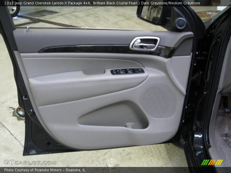 Brilliant Black Crystal Pearl / Dark Graystone/Medium Graystone 2011 Jeep Grand Cherokee Laredo X Package 4x4