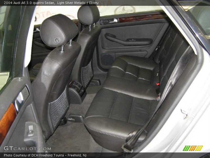  2004 A6 3.0 quattro Sedan Ebony Interior