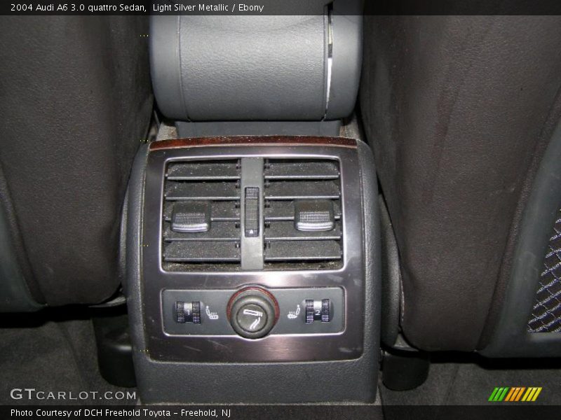 Controls of 2004 A6 3.0 quattro Sedan