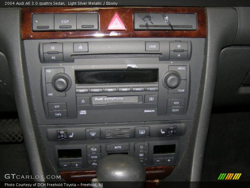 Controls of 2004 A6 3.0 quattro Sedan